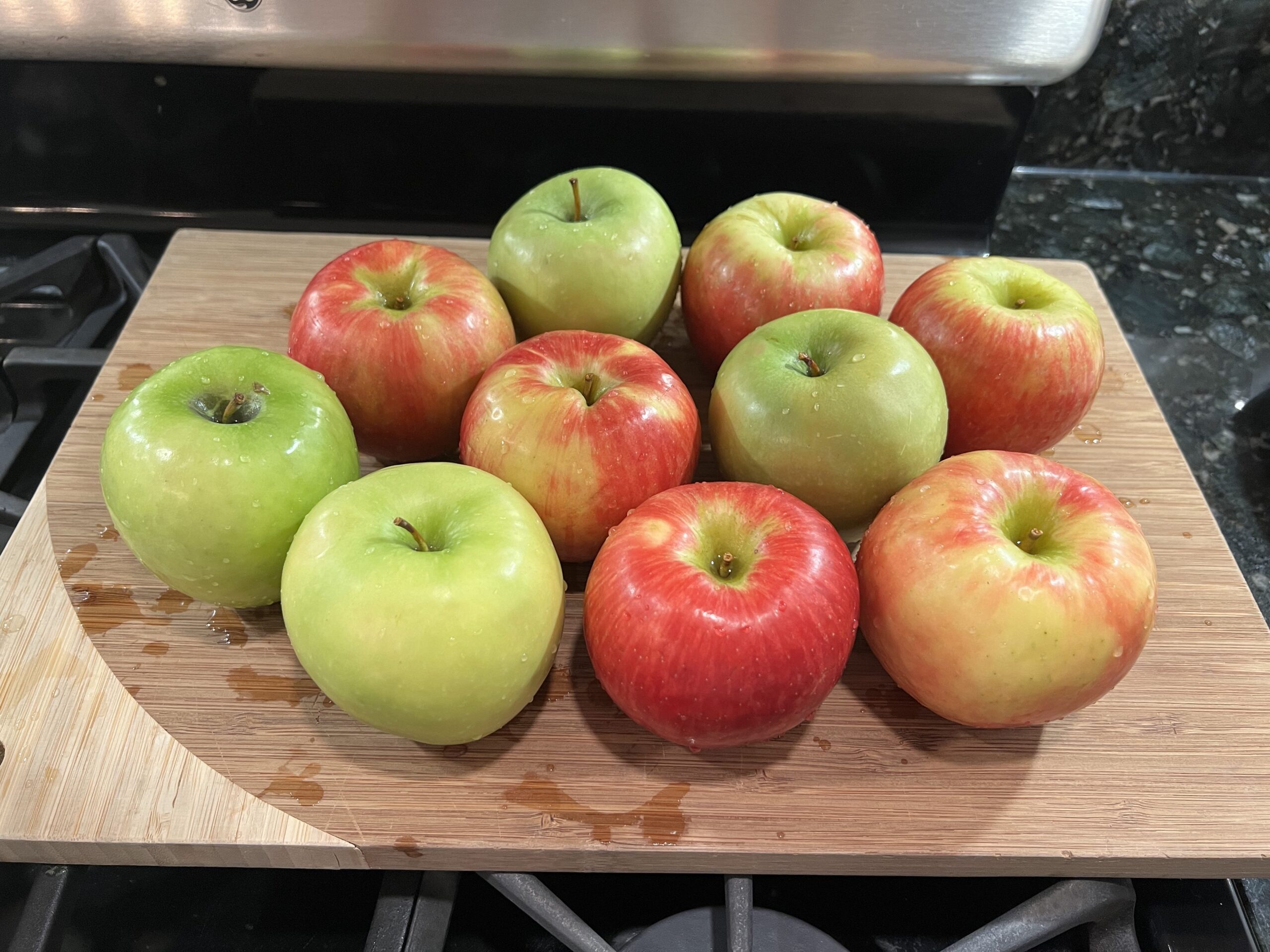 How to Make Apple Sauce With Fresh Apples