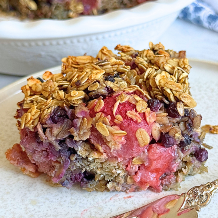Baked Oatmeal with Mixed Berries