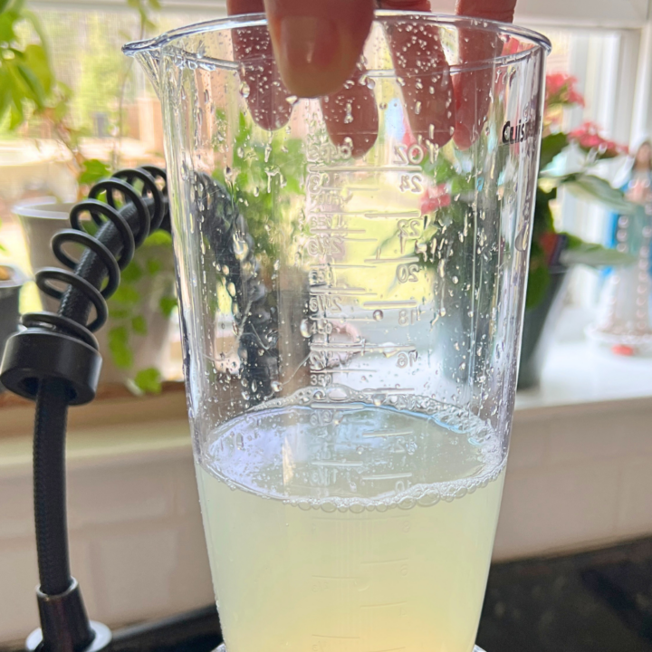 DIY Bleach Alternative That Actually Brightens Whites (No Harsh Chemicals)