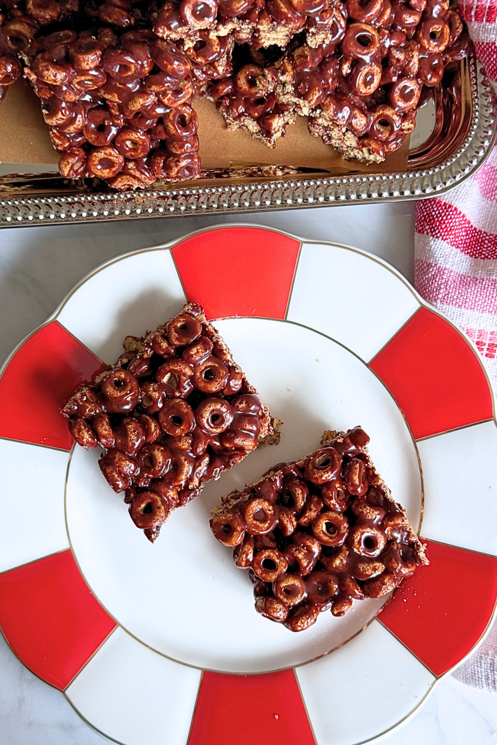 No Bake Chocolate Cheerio Bars