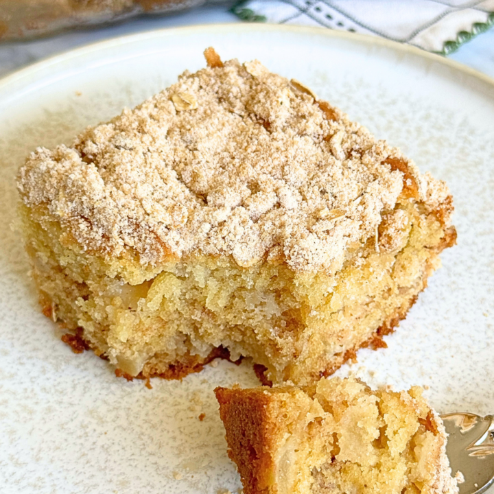Apple Cinnamon Coffee Cake